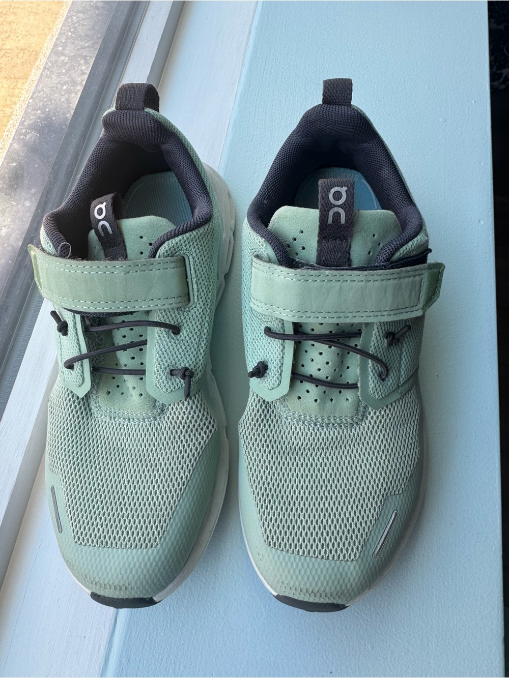 On Running Kids Mint Green Sneakers with Hook-and-Loop Strap
